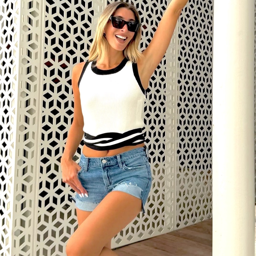 Contrast Ribbed Knit Crop Top - Picture 8 of 9